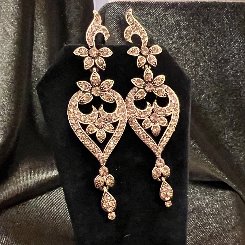 Elegant Gold rhinstone Drop Earrings - Picture 3 of 3